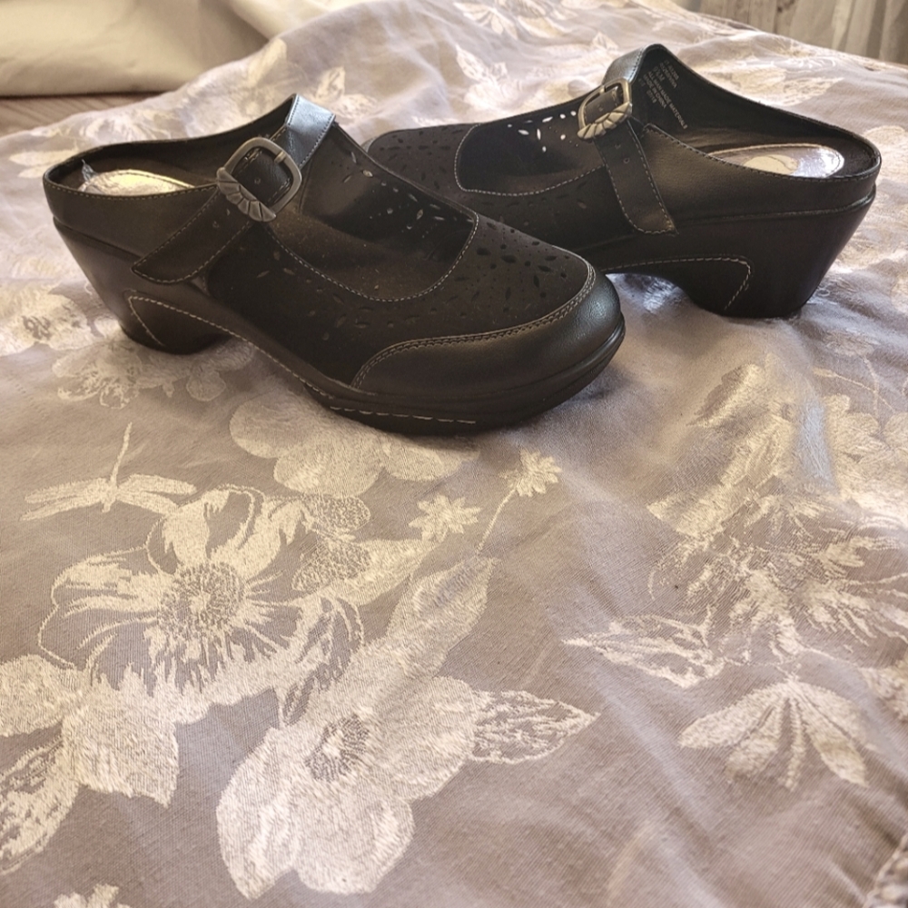 Black Mary Jane Mule